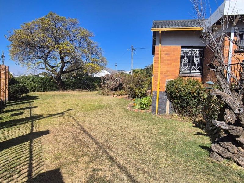 Spacious Family Home for Sale - Photo 2