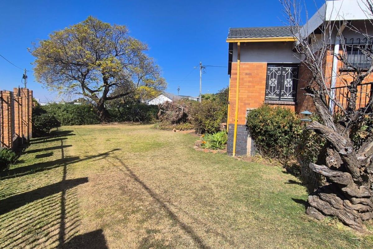 Spacious Family Home for Sale - Photo 2