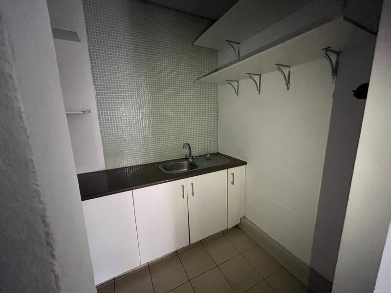 Functional Corporate Office Space - Photo 5