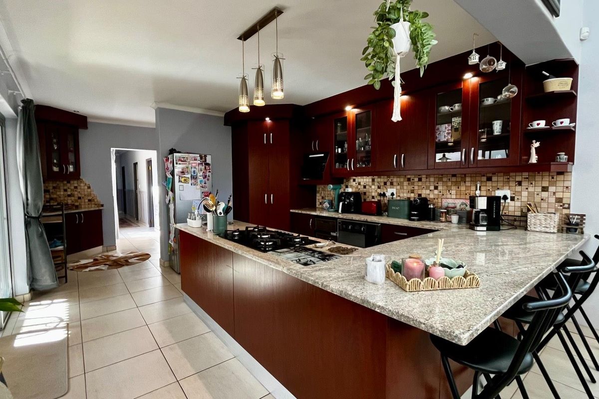 3 Bedroom House for Sale – Elisenheim - Photo 2
