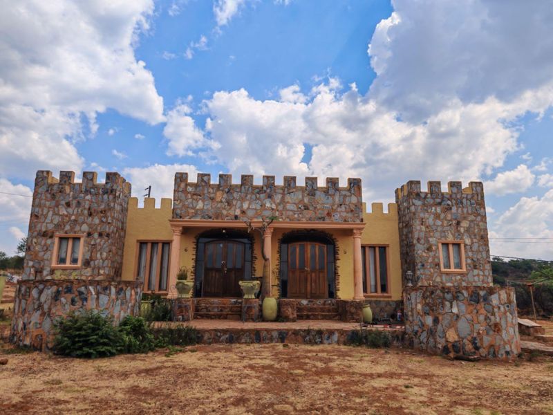 14 Bedroom Lodge With  Chapel For Sale - Photo 2