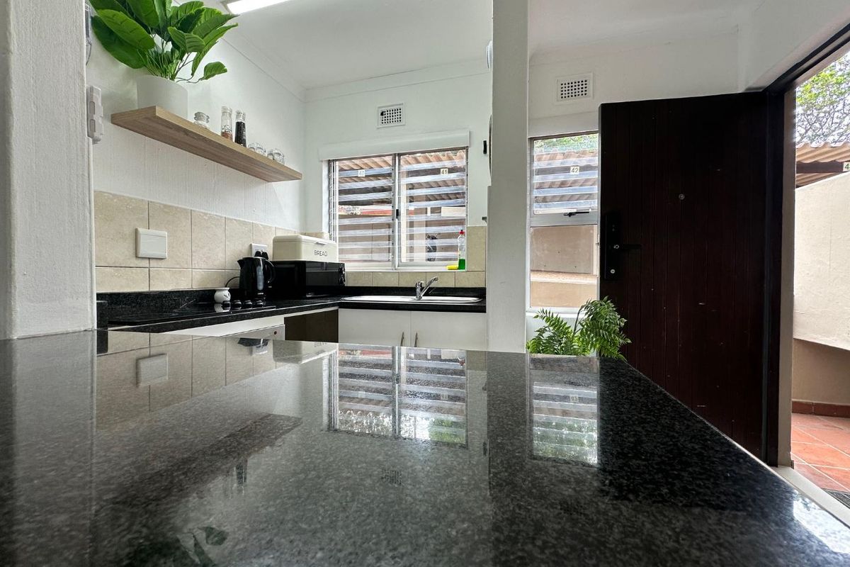 1-Bedroom Apartment Sold Fully Furnished - Photo 4