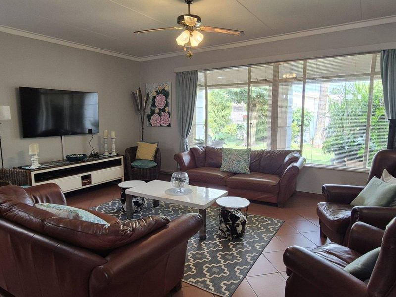 STUNNING FAMILY HOME FOR SALE IN ACADEMIA - Photo 3