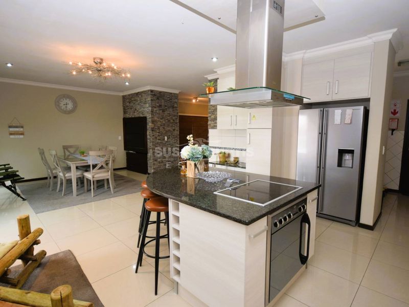 Beyond stylish penthouse - Photo 8