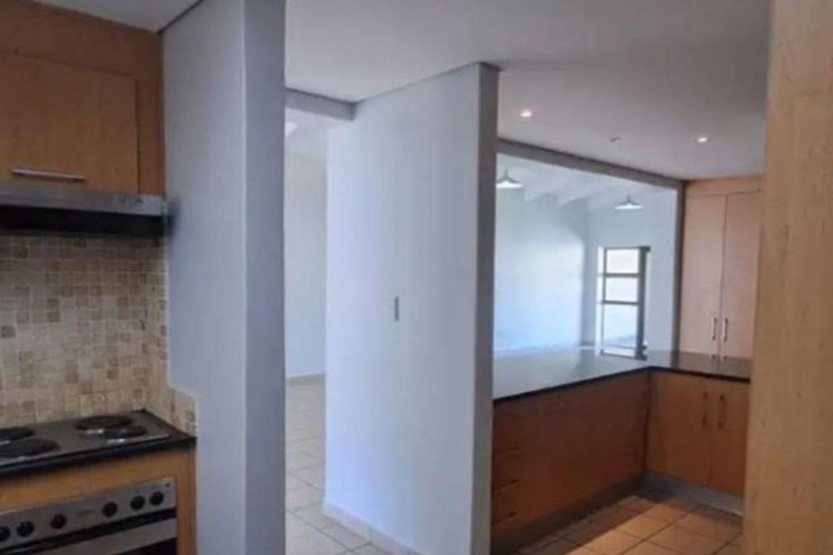 Exceptional 3-Bedroom Apartment for Sale in Mossel Bay - Photo 3