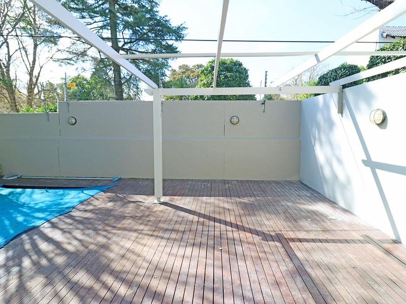 Stylish 3 Bedroom Townhouse with Pool in Sought After Waverley Gate - Photo 10