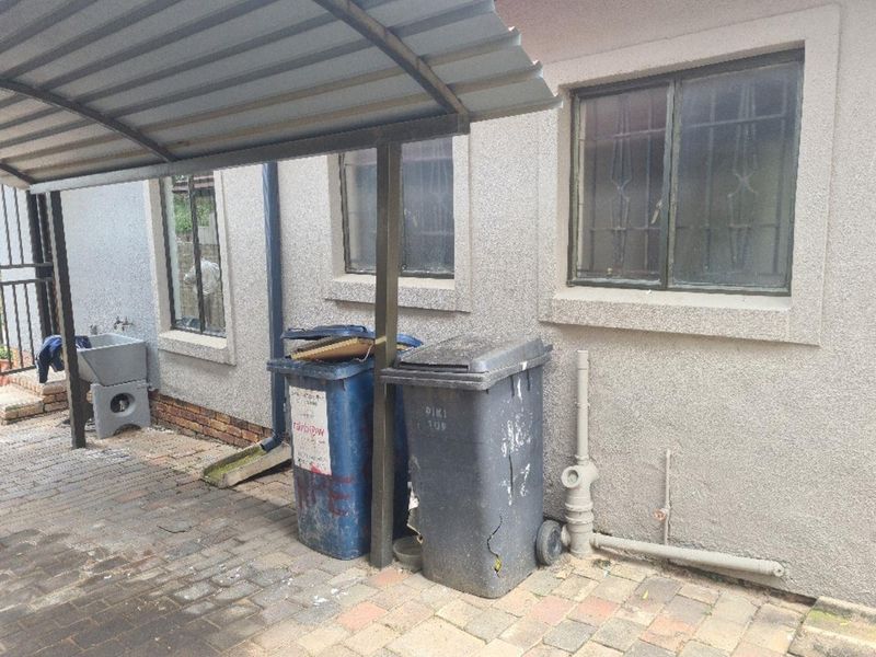 3 bedroom - Cosmo City X 5 - Photo 2