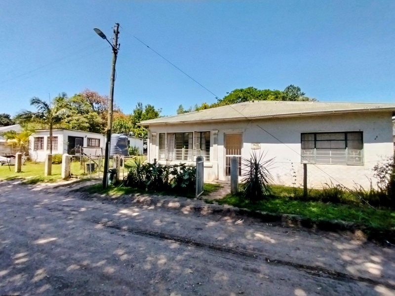 LOTS OF POTENTIAL - Photo 3