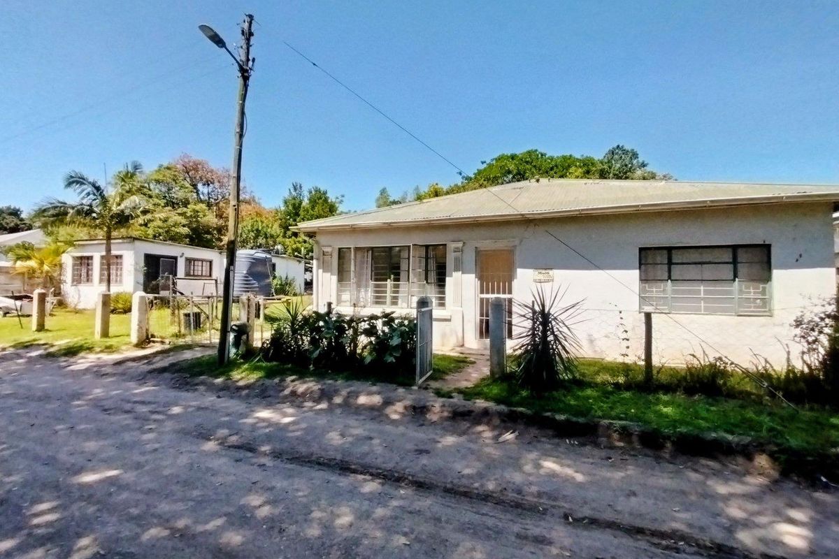 LOTS OF POTENTIAL - Photo 3