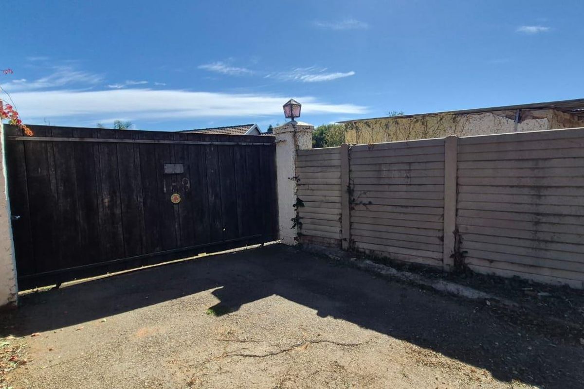 Vacant Stand for Sale – Pomona’s Hidden Gem - Photo 4