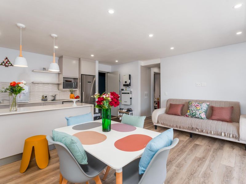 Spacious Balcony and stunning mountain views. - Photo 10