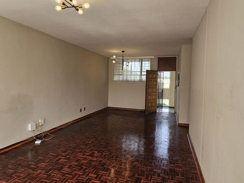 Welcome to your comfortable and secure city sanctuary. - Photo 5