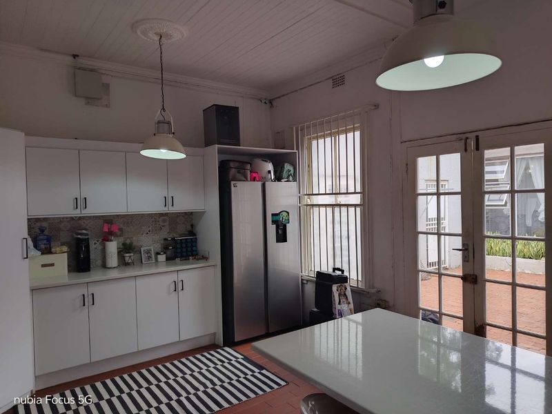 Corner Home in the Heart of Melville! - Photo 9