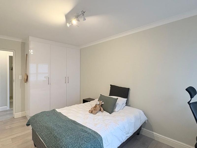 Two Bedroom Apartment Madison Place - Observatory - Photo 8