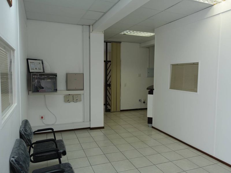 LARGE OFFICE SPACE ON TOP FLOOR OF MAKARIOS CENTRE - Photo 6