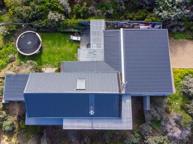 Contemporary Family Living in the Exclusive Chapman's Bay Security Estate. - Photo 4