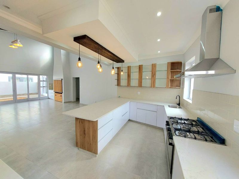 Luxury Living: New Build with Breathtaking Sea Views - Photo 7