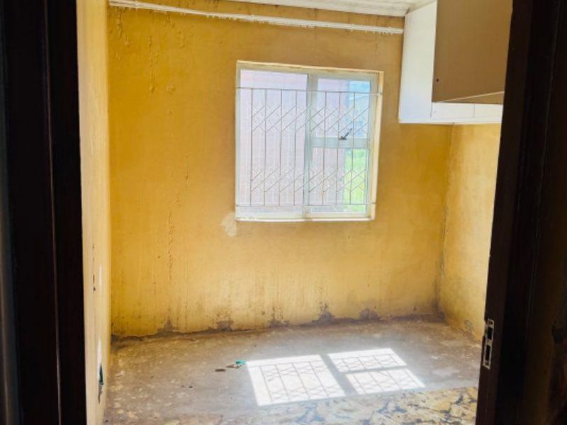 Charming 3-Bedroom Home for Sale in Queenstown Ezibeleni - Photo 9