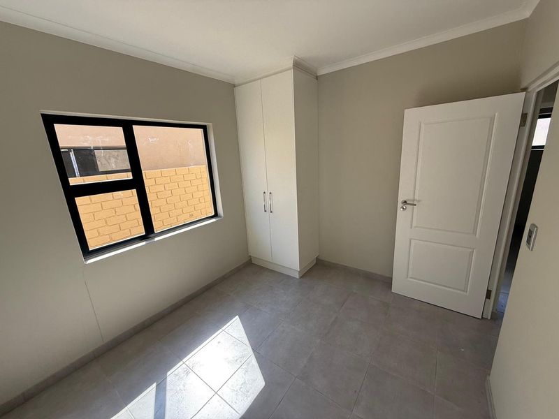 Modern Elegance In Tamariskia - Photo 8