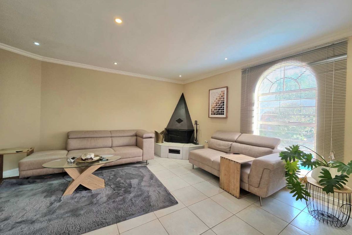 Stunning 3-Bed Cluster with Private Pool & Separate Flatlet in Secure Estate - Photo 5