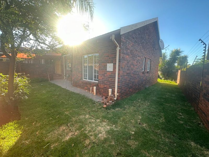 The Perfect First Home or Investment Opportunity - Photo 3