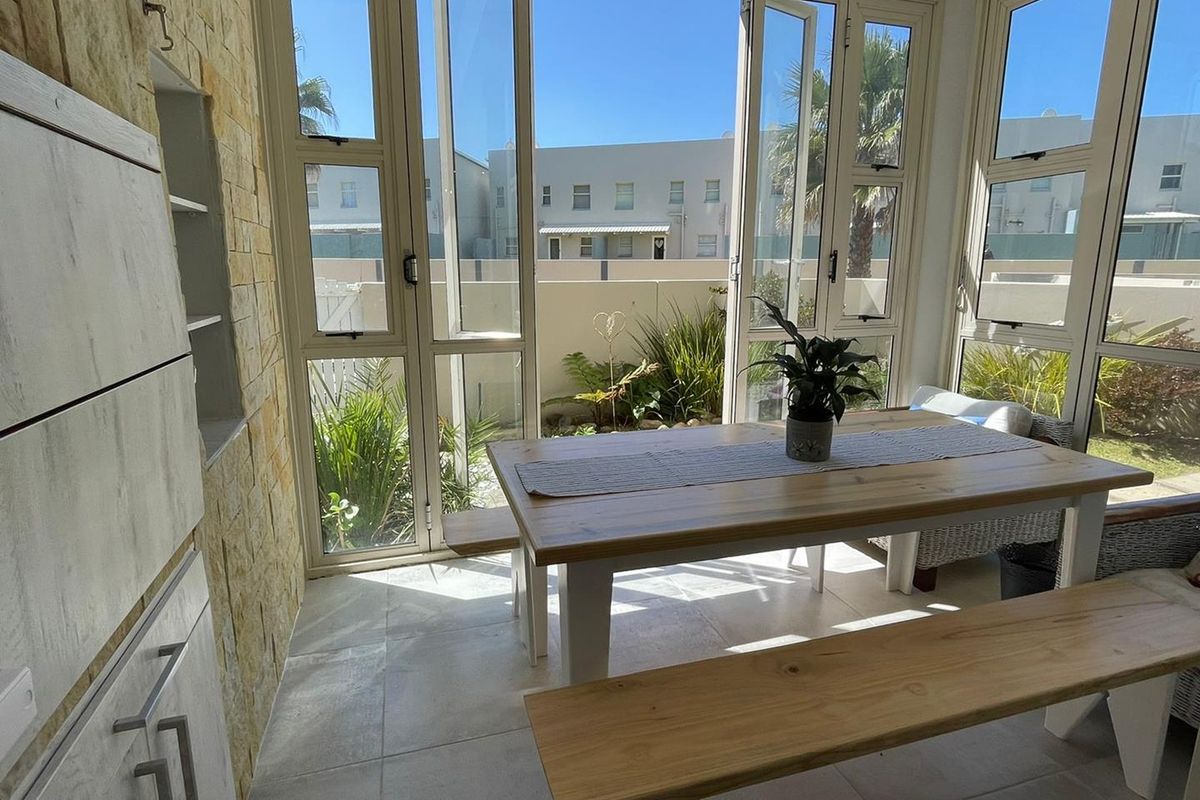 Beautiful Apartment - Photo 3