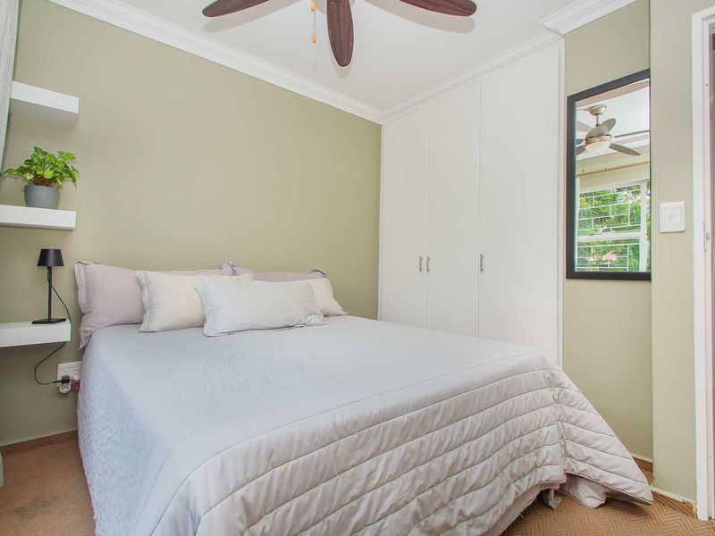 An Ideal Blend of Privacy, Space and Modern Allure. - Photo 10