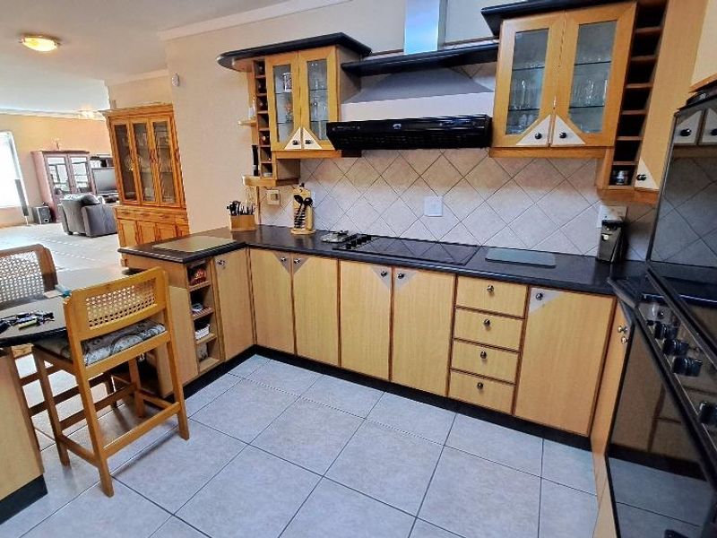 This spacious charming home is situated in a great location close to the Lagoon. - Photo 3