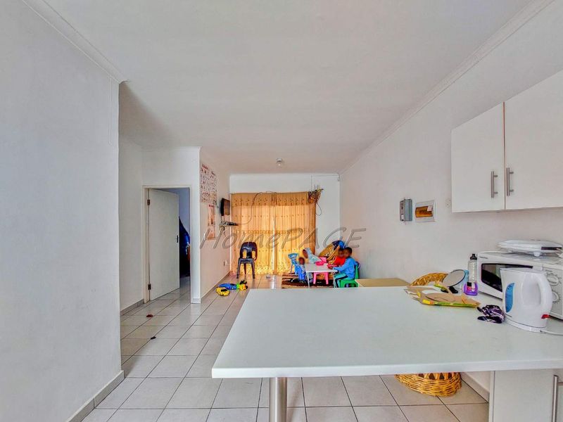Kuisebmond Walvis Bay: 2 Bedr Apartment in Fox Village is for sale - Photo 3