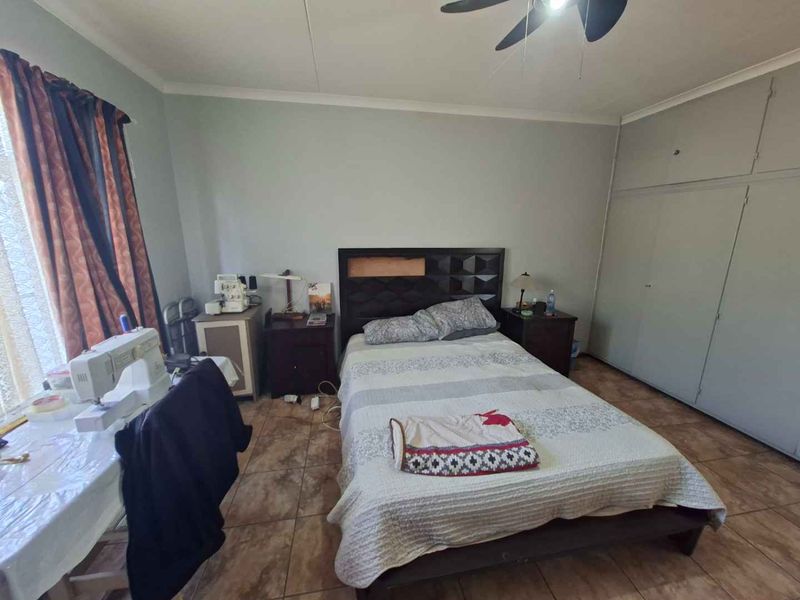 Dual Living, Double the Charm! 🏡 - Photo 9