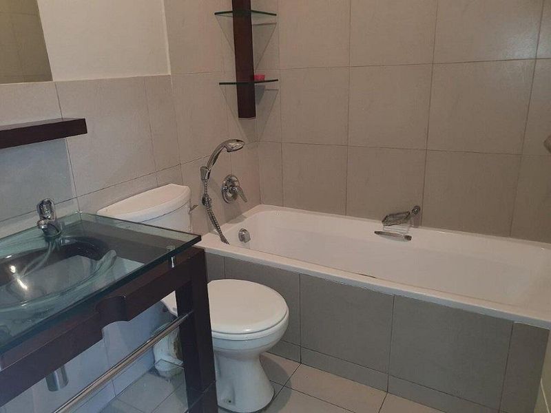 2 Bedroom 2 Bathroom Ground floor apartment for rent in beautiful Golf Estate R9000 available 1 August - Photo 6