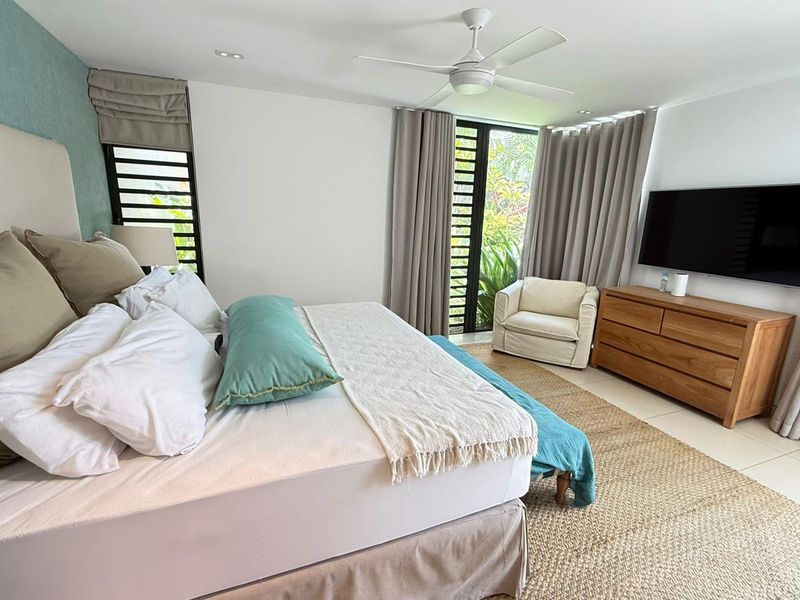 A Residence of Exceptional Scale and Elegance - Photo 9