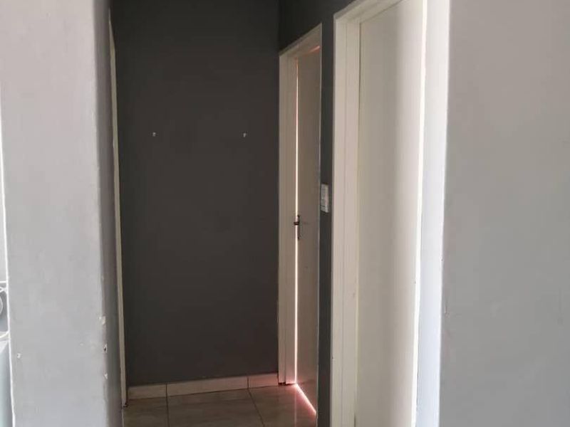 2 Bedroom flat for Sale - Photo 3