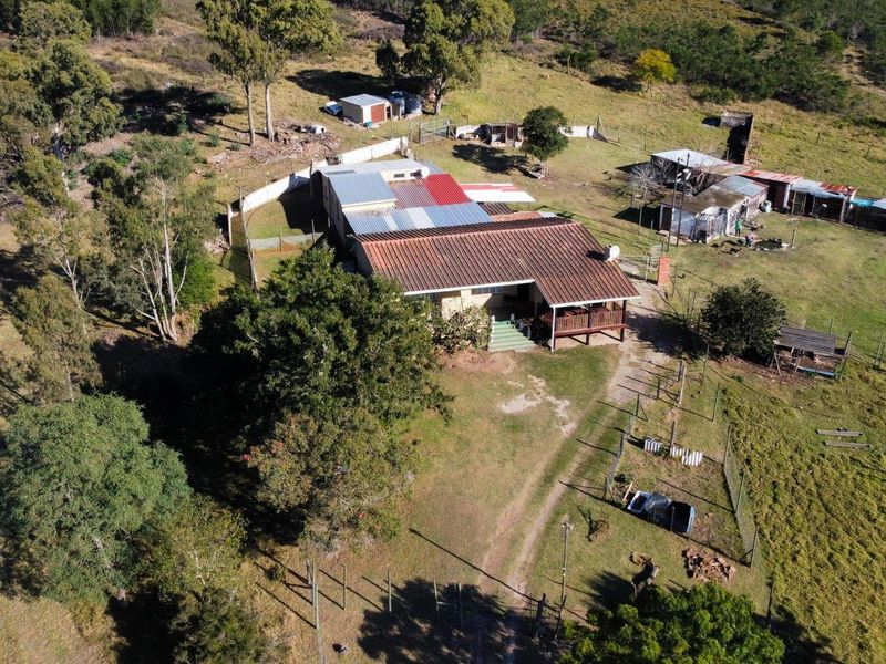 10 Hectare Farm Close to Town, with 3-Bedroom House and 2-Bedroom Flat! - Photo 2