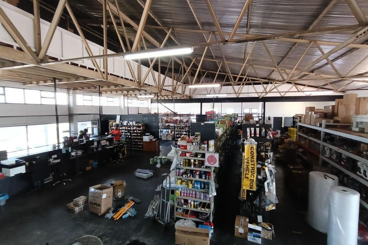 Building - Fully Tenanted | FOR SALE - Photo 2