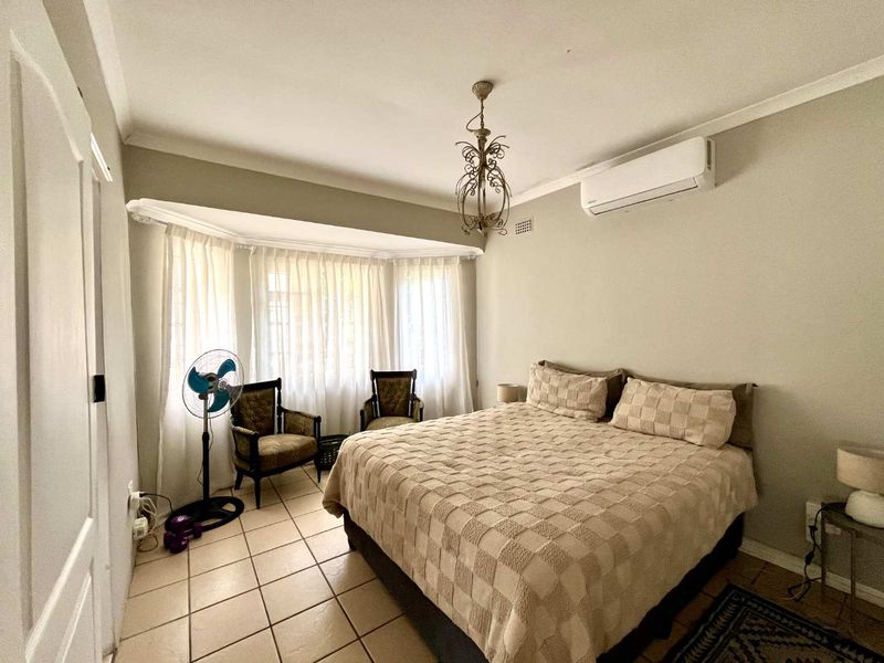 Modern Touches & Classic Comfort – 2-Bedroom Home in Westriding - Photo 1