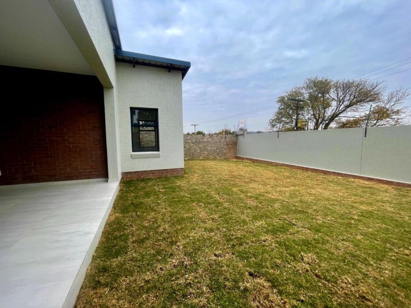 Modern Home - Move-In Ready! - Photo 4