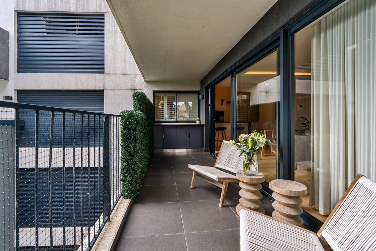 North facing duplex, your new home or Airbnb winner - Photo 4