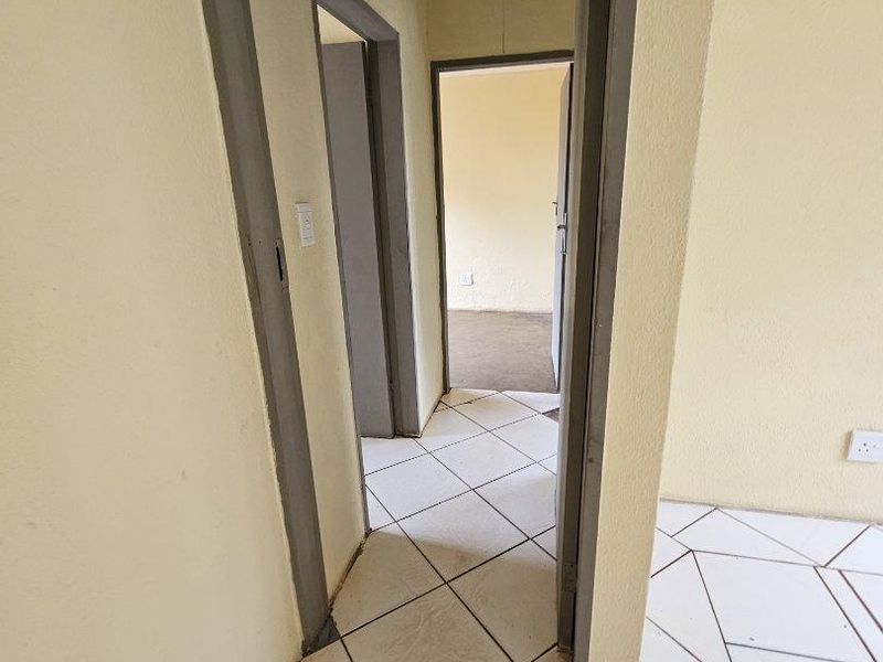 3 bedroom house in clarina - Photo 8