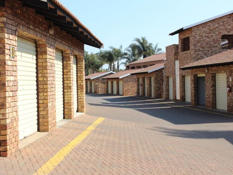 Property For Sale in Sale in Zwartkop, Centurion - Photo 1