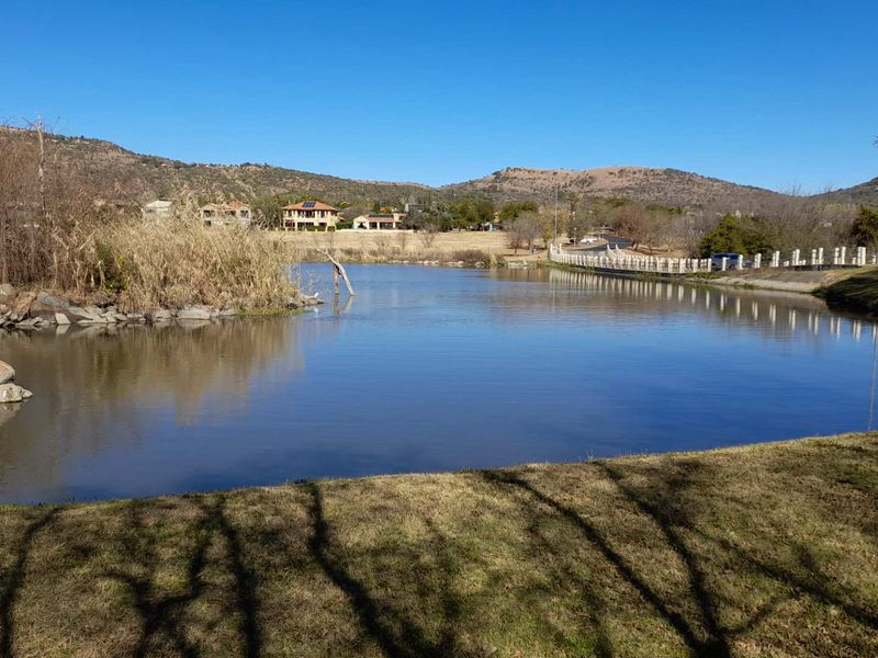 Prime 4,175m2 Stand in Xanadu Estate with Stunning Mountain Views - Photo 2