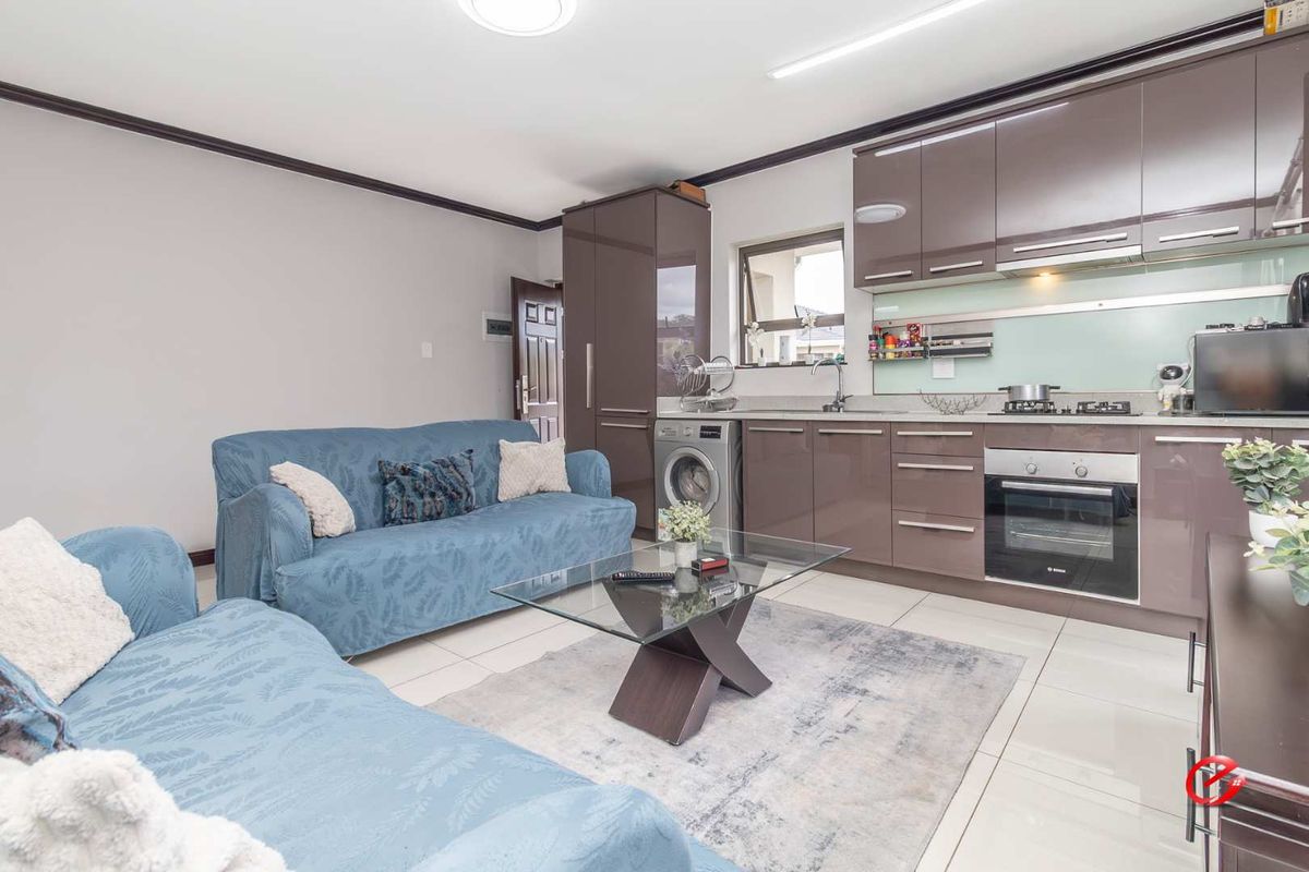 Apartment Close To Travel Links - Photo 4