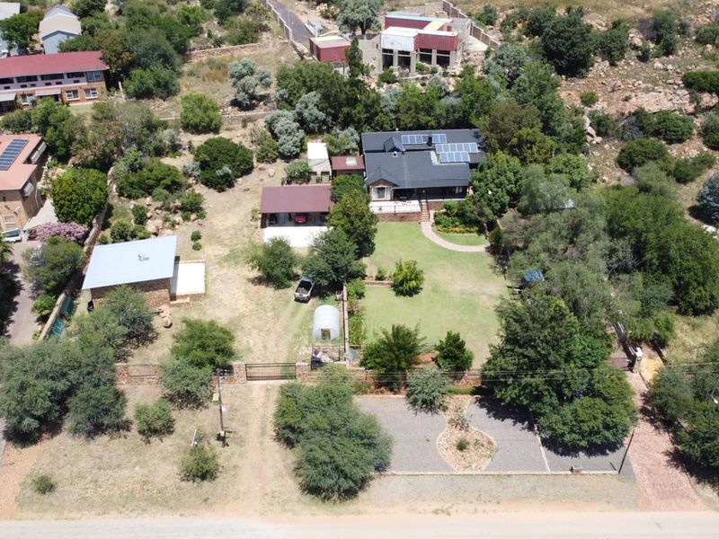 Luxury 4-Bedroom Estate Home on 4 Stands with 9 Garages – Vaaloewer - Photo 4