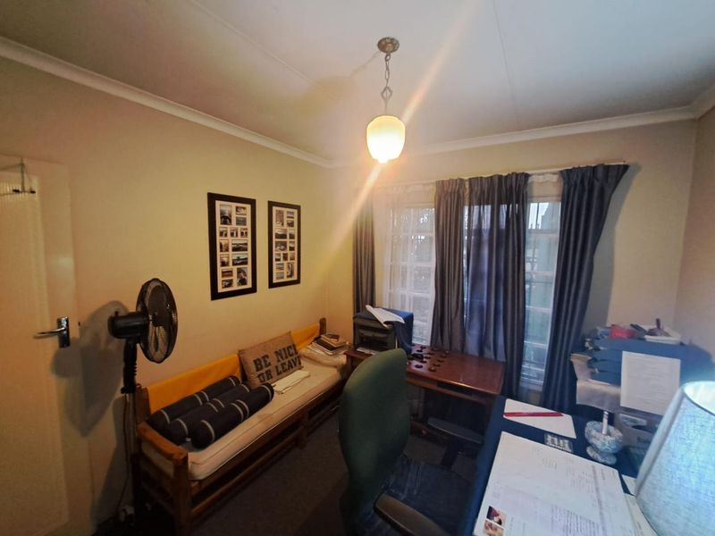 Spacious 3 Bedroom Townhouse – Doornpoort Gem! - Photo 2