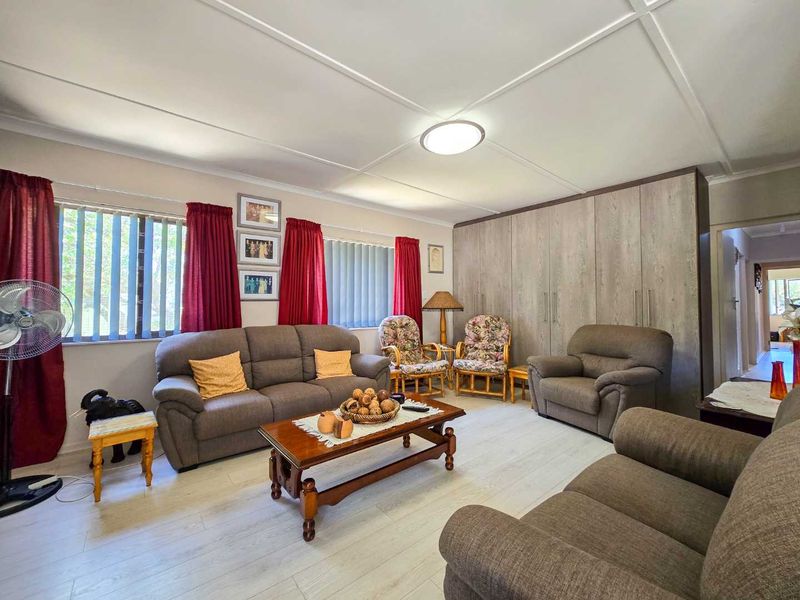 Harbour area gem up for grabs. - Photo 5