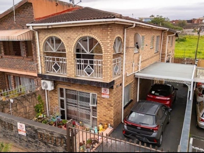 Cozy Family Home in Westcliff with Great Features - Photo 1