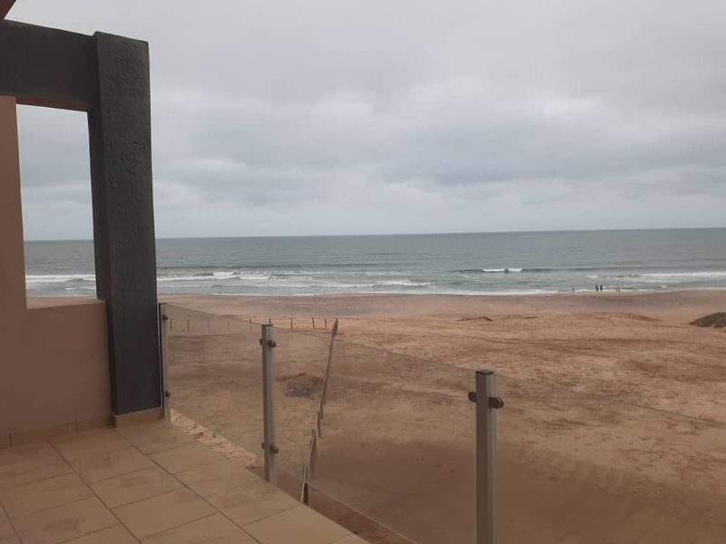 Gorgeous Seafront House for Sale in Henties Bay - South Dune – Namibia - Photo 6