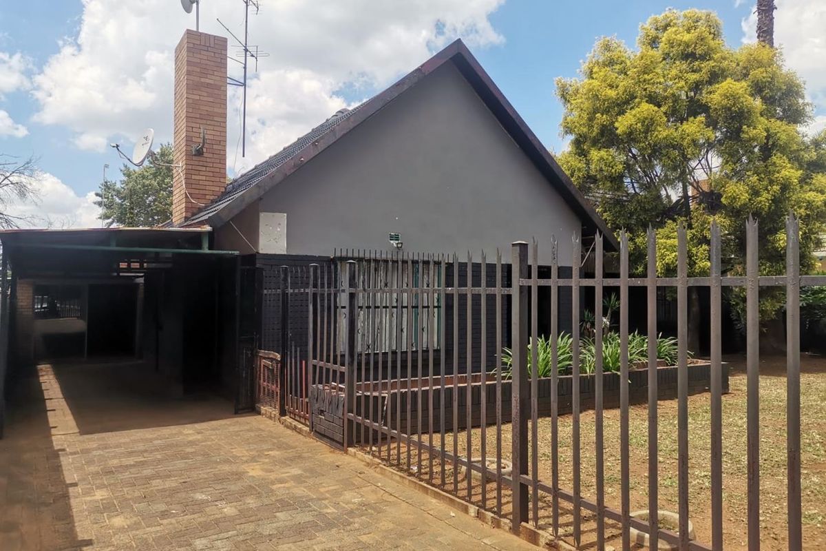 3 Bedroom House For Sale in Vanderbijlpark CE 1 - Photo 5