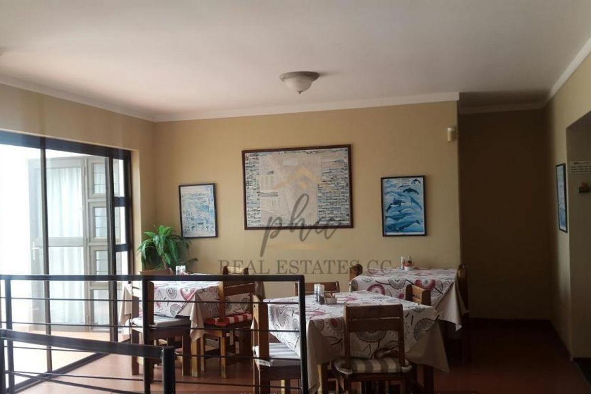 Expansive 9 bedr home with full Lagoon view with Guesthouse potential for sale in Walvis Bay for N$12 550 000.00 - Photo 4