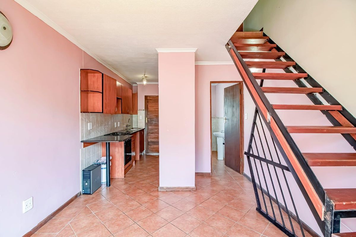 2-Bedroom Apartment in a Secure Estate - Photo 4